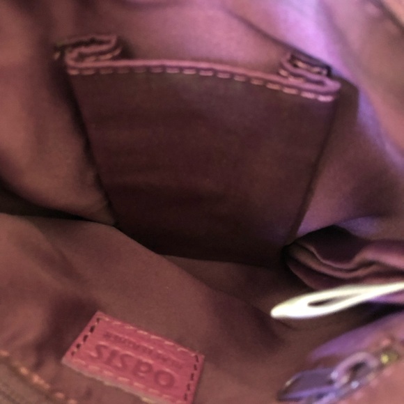 Genuine Leather Oasis Crossbody Bag - Picture 4 of 6